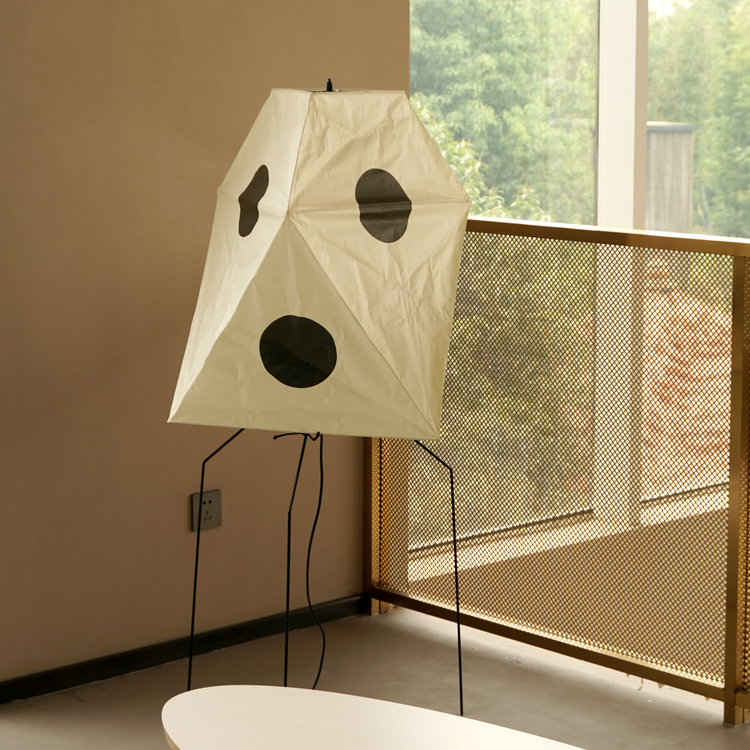 Kodama Whisper Akari Floor Lamp