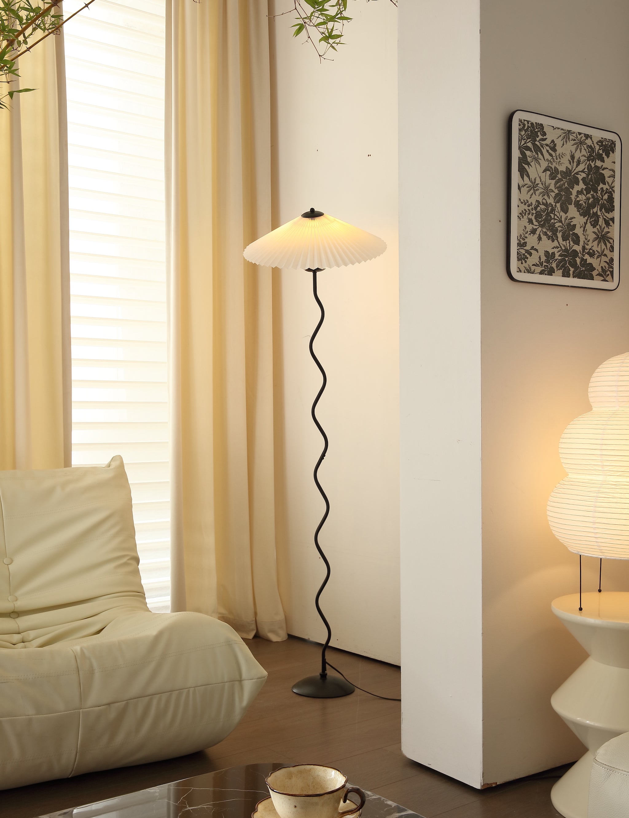 Huga_Collective-Kyoto_Floor_Lamp-Lifestyle-Living_Room_4.jpg