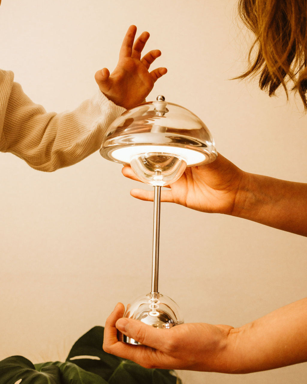 Huga Collective Crystal Flowerpot Table Lamp