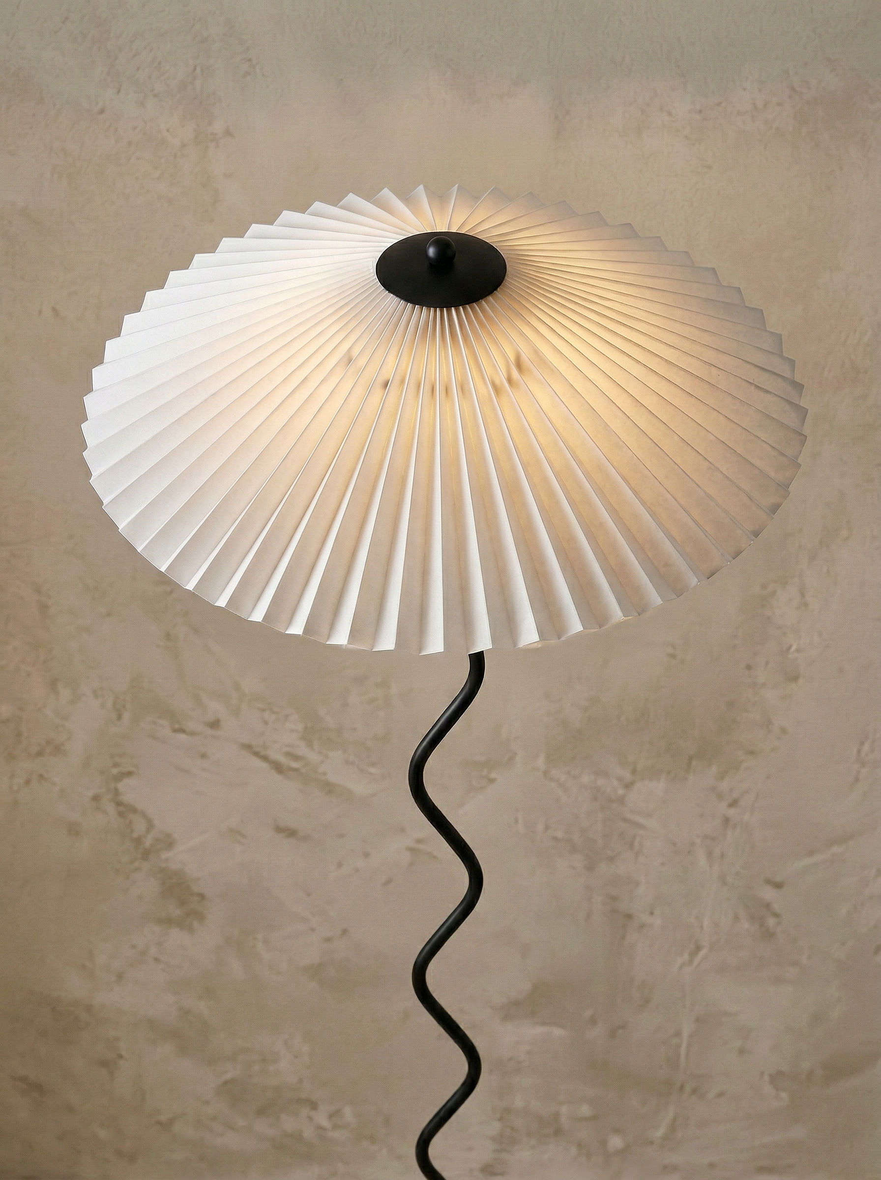Kyoto floor lamp - pleated lampshade
